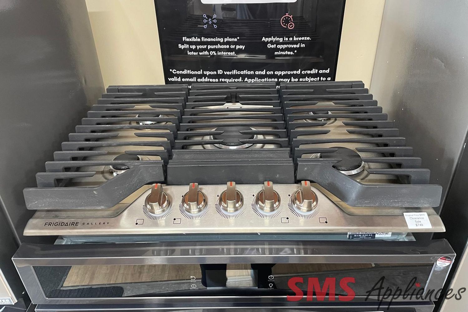 OPEN BOX - Scratch & Dent FRIGIDAIRE Gallery 30" Gas Cooktop, GCCG3048AS