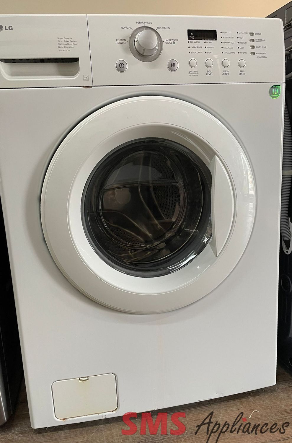 LG 3.5 cu. ft. Washer , WM2010CW