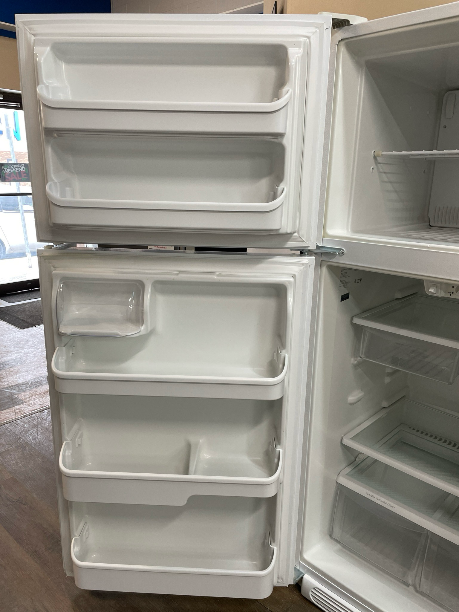 FRIGIDAIRE, Top Mount Fridge, FRT2156AWP