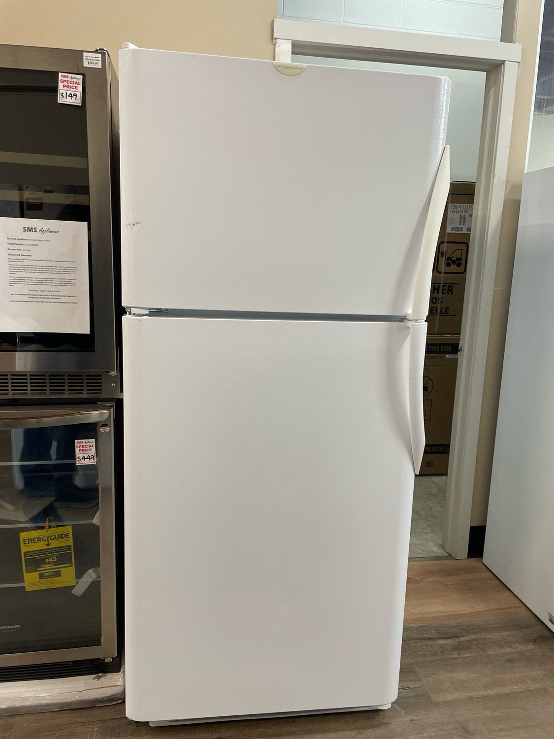 FRIGIDAIRE, Top Mount Fridge, FRT2156AWP