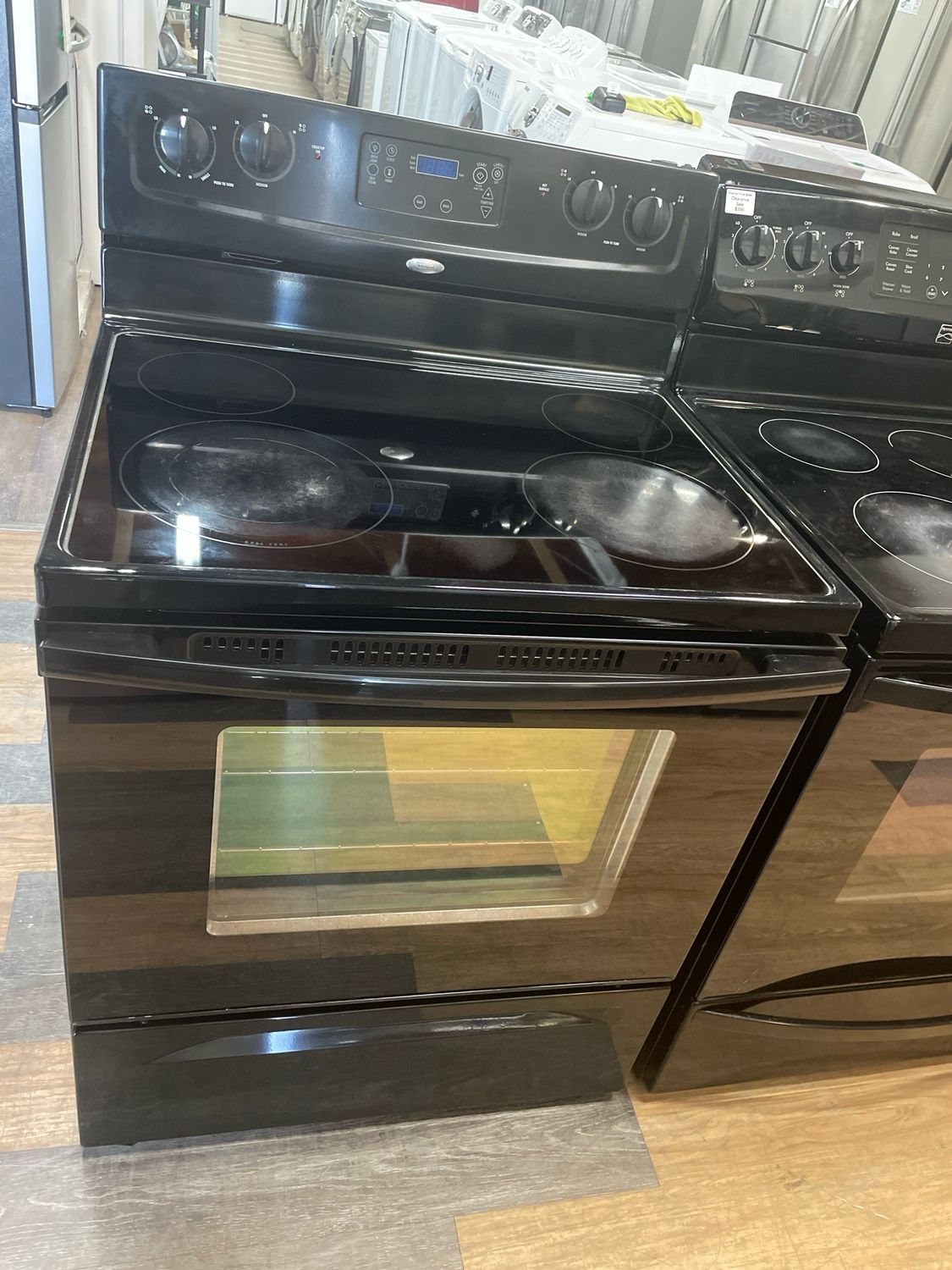 WHIRLPOOL, Electric Glass Top Stove, YWFE361LVB