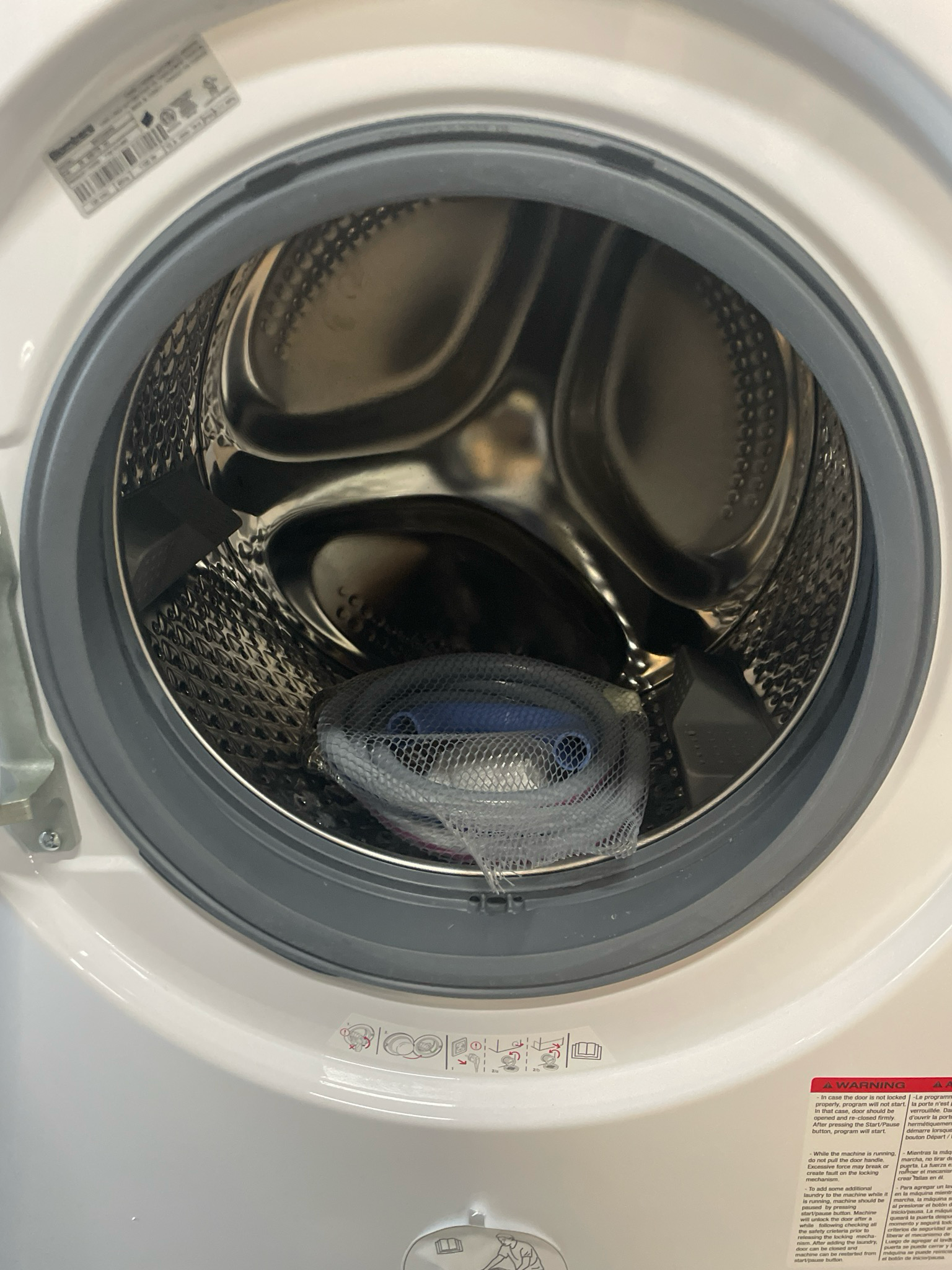 BRAND NEW, BLOMBERG Front Load Washer & Electric Dryer Set, WM72200W / DV17600W2