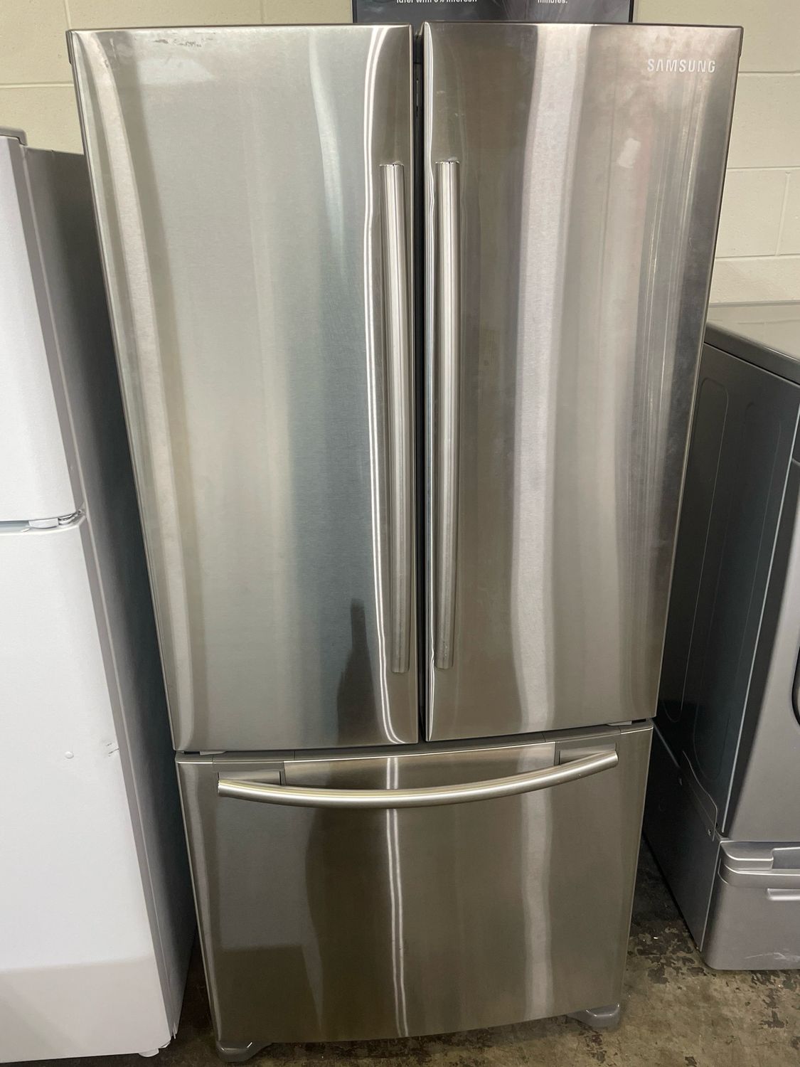 SAMSUNG Refrigerator, RF18HFENBSR