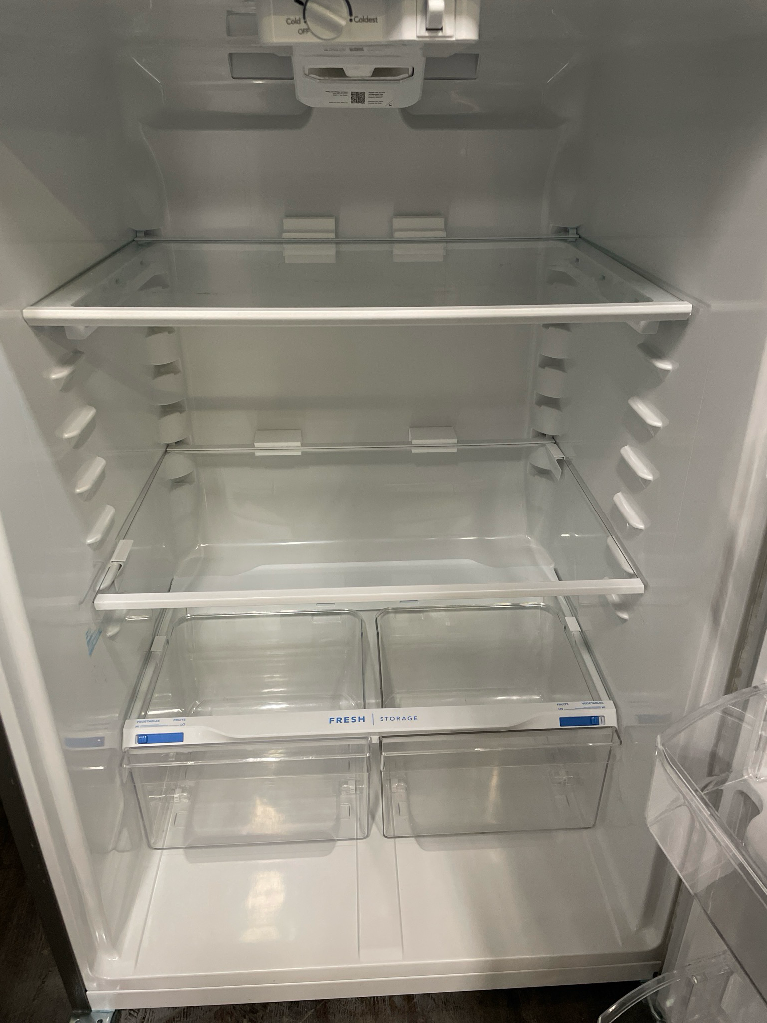 FRIGIDAIRE Refrigerator, FFTR2045V56