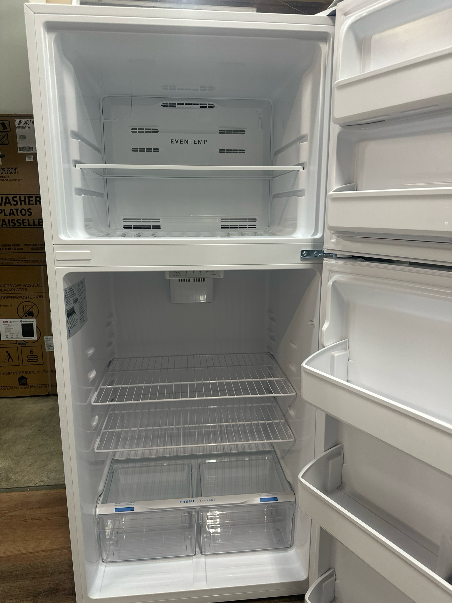 OPEN BOX - Scratch & Dent, FRIGIDAIRE 18 Cu Ft Top Mount Fridge, FFHT1814YW
