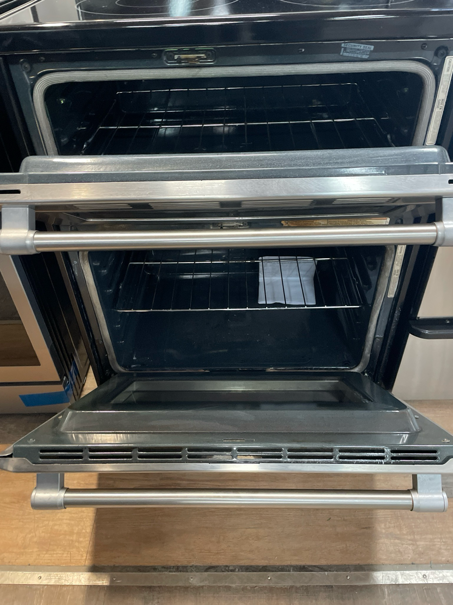 MAYTAG, Double Convection Oven Electric Stove