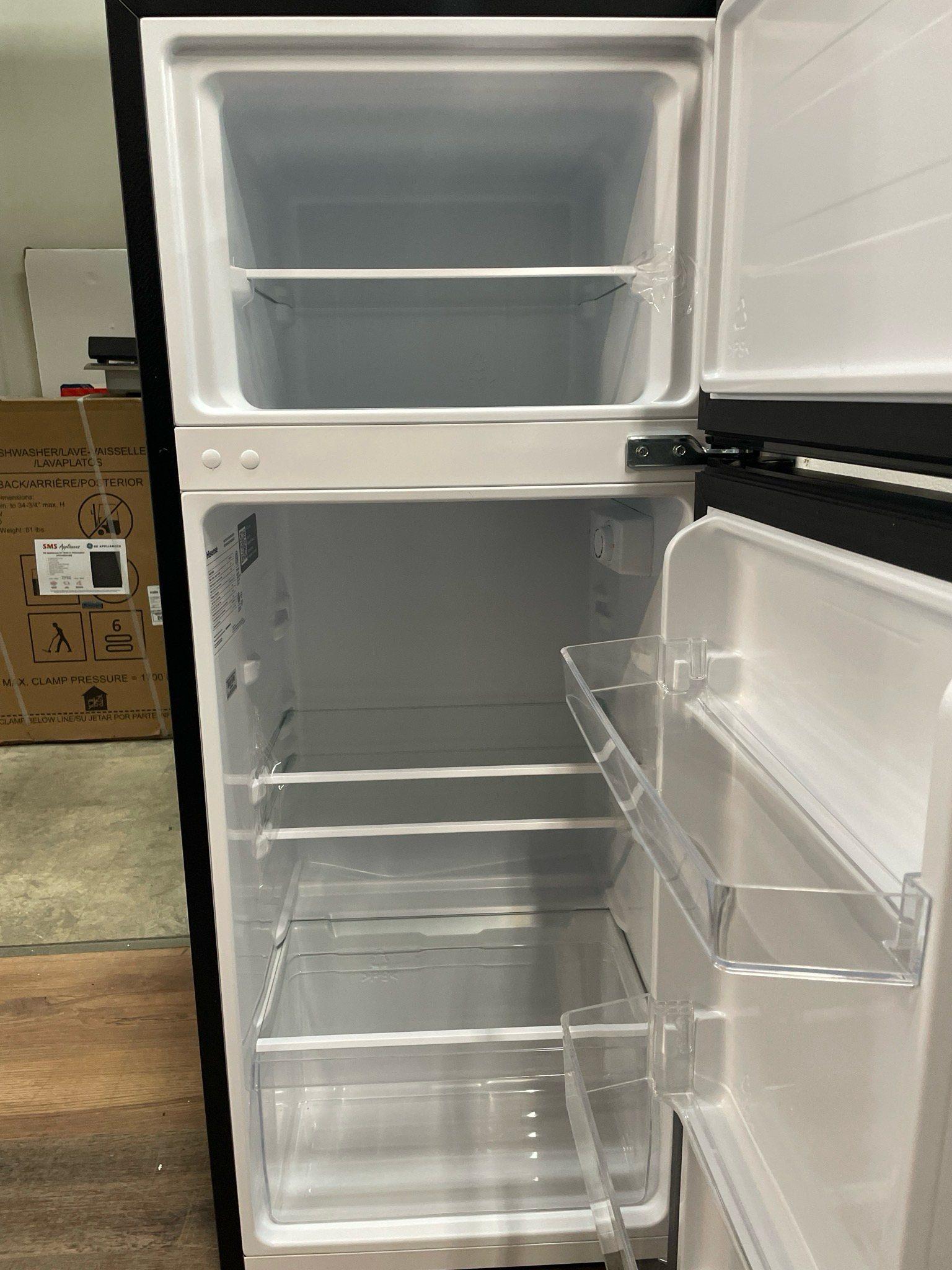 OPEN BOX - Scratch & Dent, HISENCE 4.4 Cu Ft Top Mount Fridge, HRT044VE