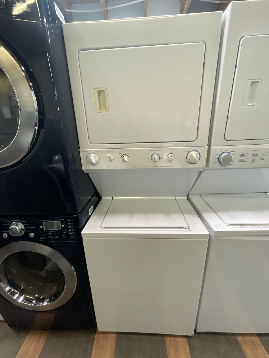 FRIGIDAIRE LAUNDRY TOWER, FEZ831CAS3