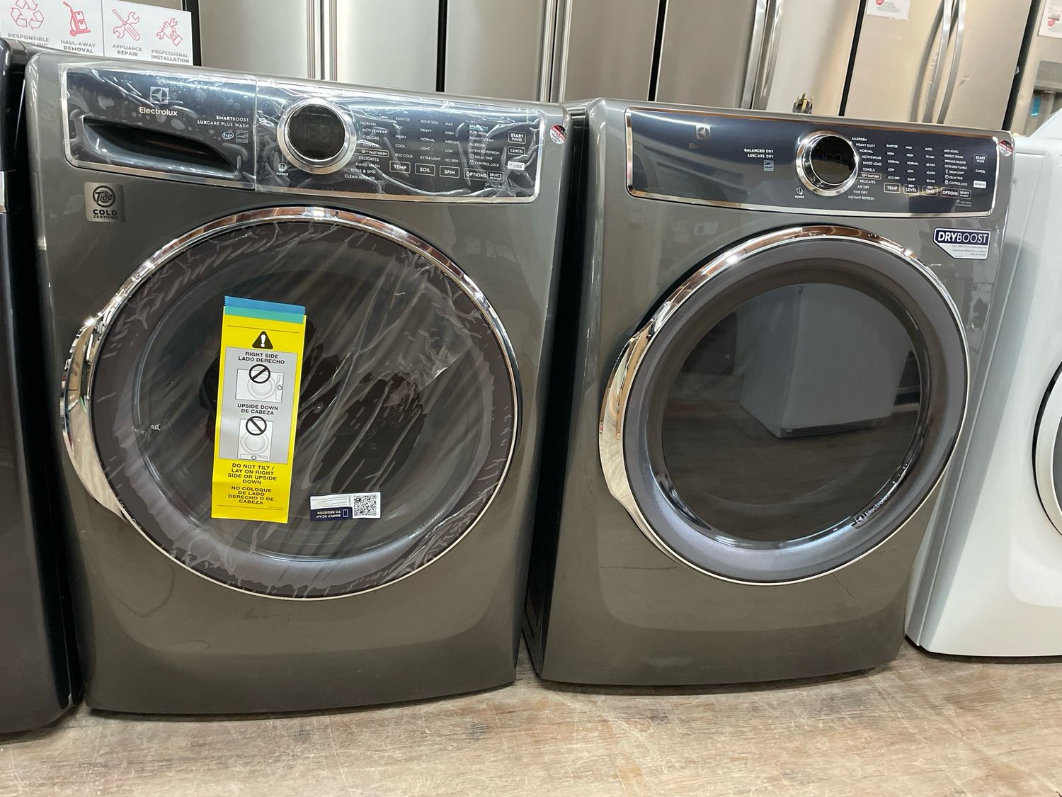 OPEN BOX - Scratch & Dent, Electrolux Front Load Washer & Dryer Set, ELFW7637AT / ELFE763CAT1