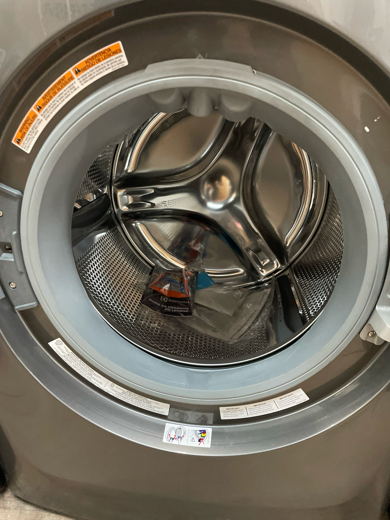 OPEN BOX - Scratch & Dent, Electrolux Front Load Washer & Dryer Set, ELFW7637AT / ELFE763CAT1