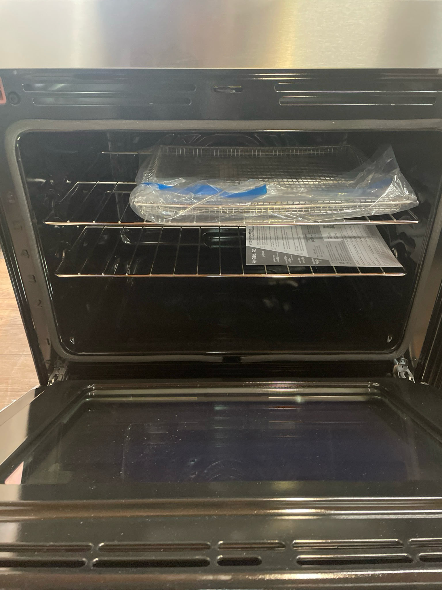 OPEN BOX FRIGIDAIRE INDUCTION STOVE, GCRI306TBFA