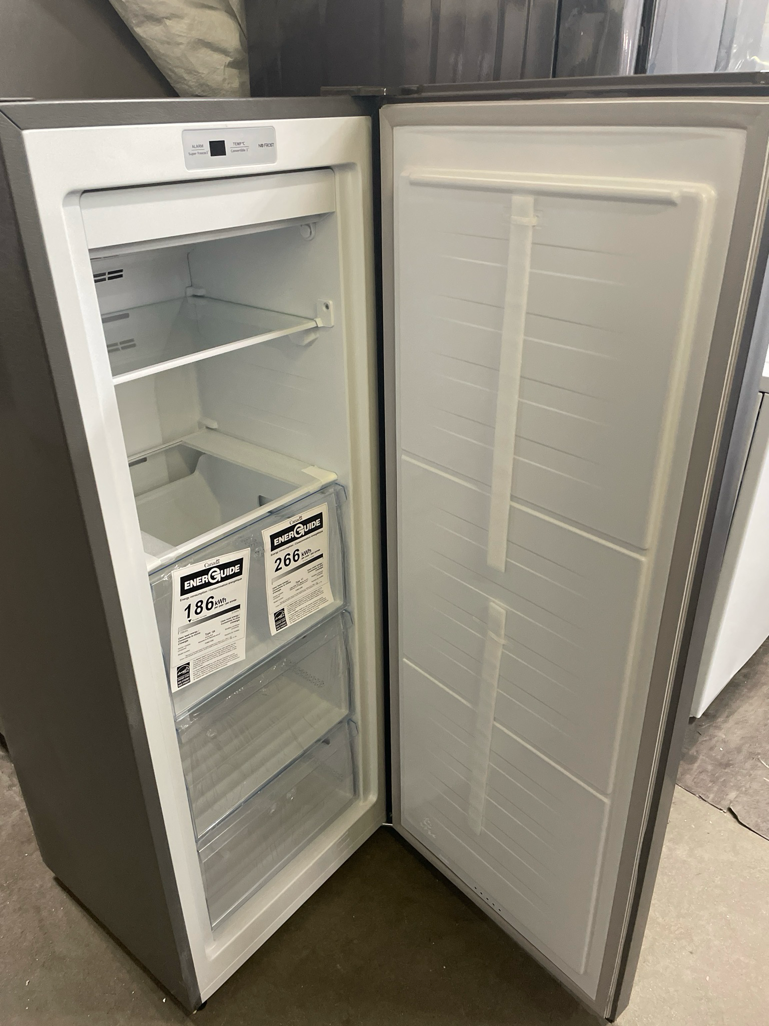 OPEN BOX HISENSE CONVERTIBLE REFRIGERATOR/FREEZER , FV06C7ASE