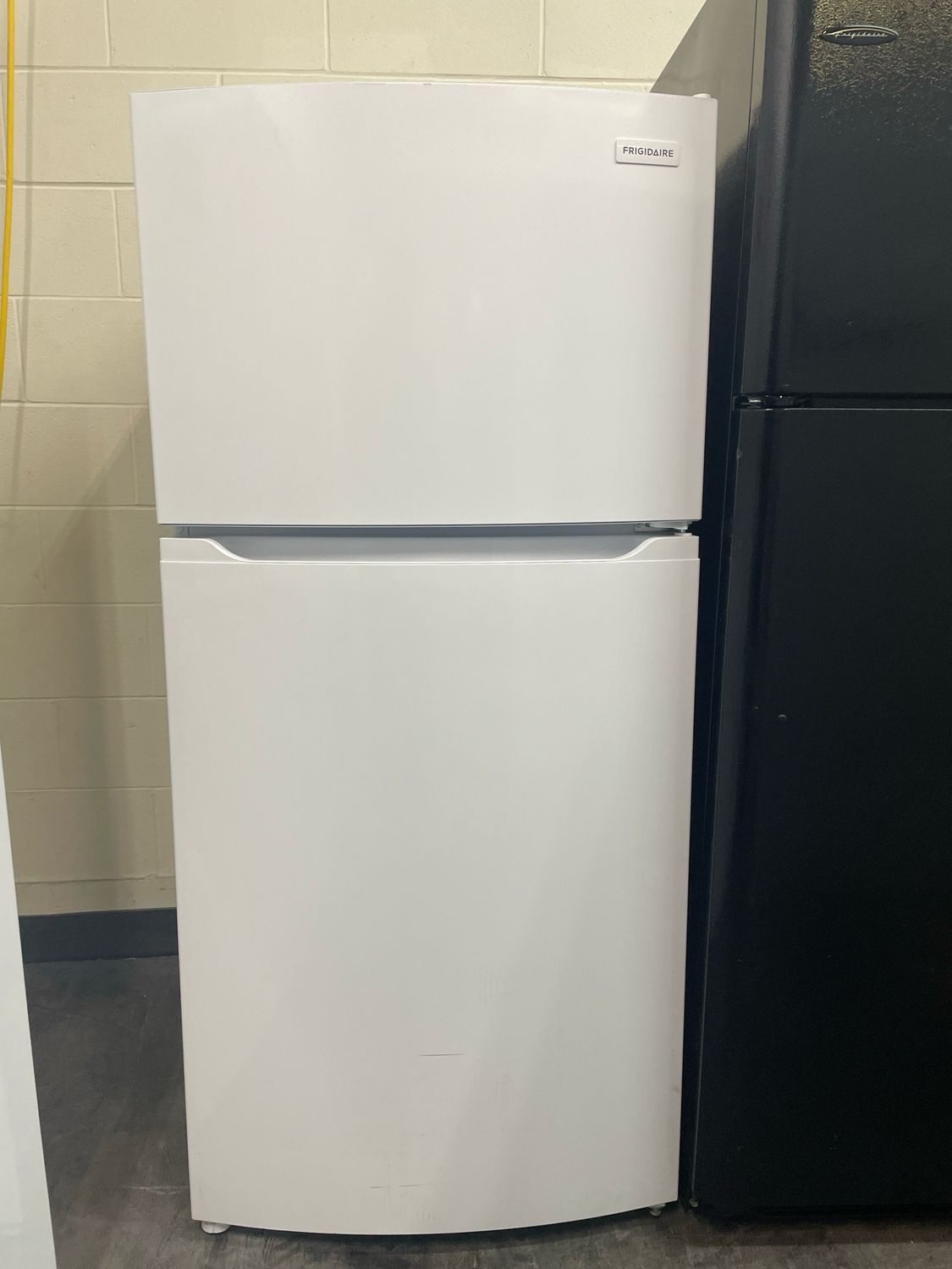 OPEN BOX - Scratch & Dent, 29” Frigidaire Top Mount Fridge, FFHT1425VW08
