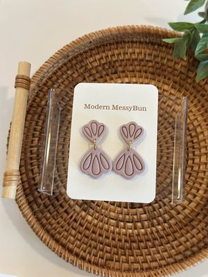 Lilac Scallop Dangle