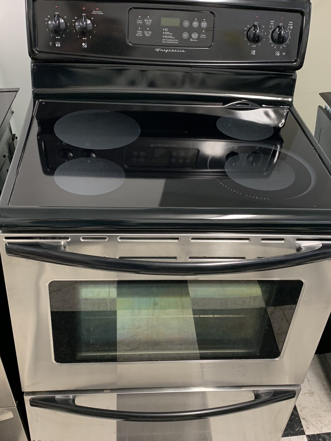 Frigidaire Stove