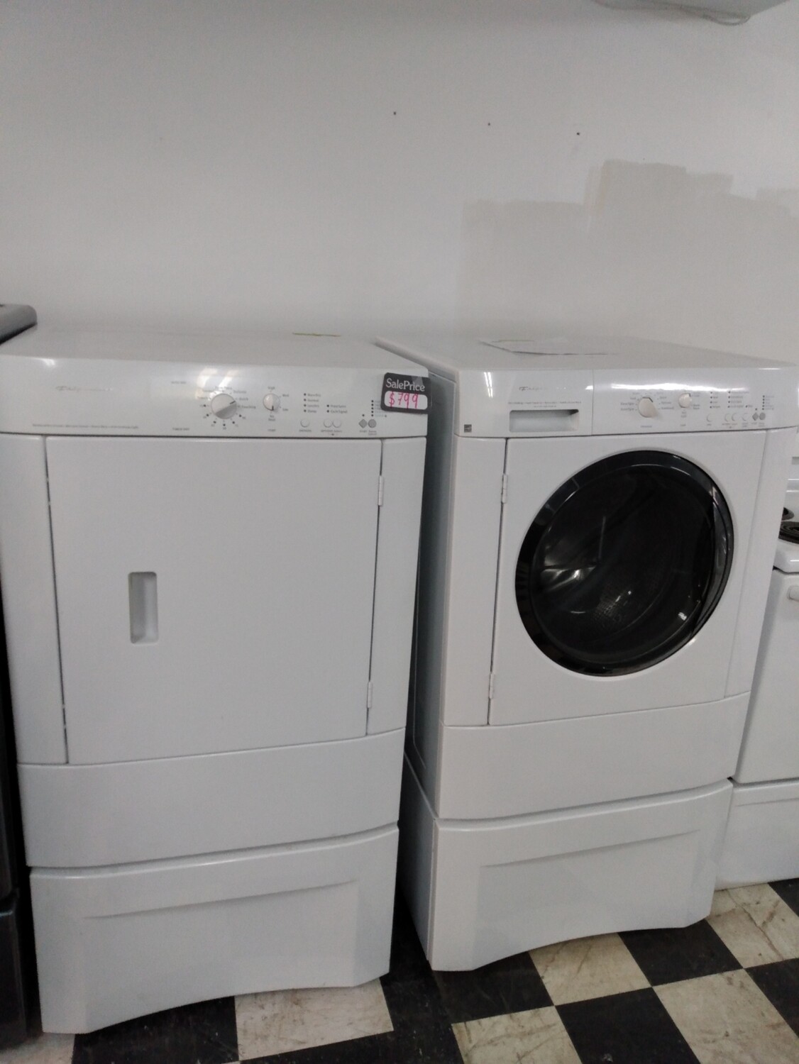 Frigidaire washer and dryer