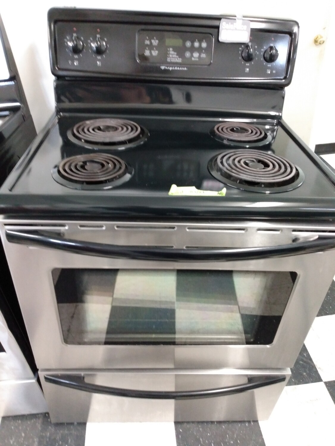 Frigidaire Stove