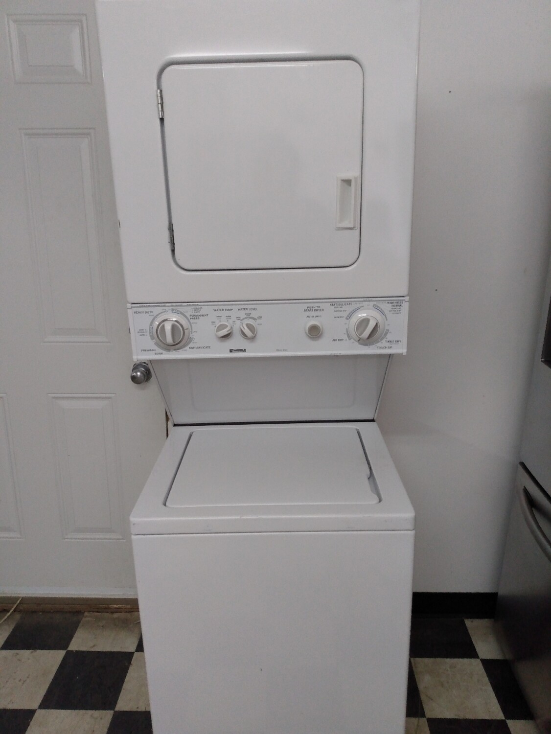 Kenmore Apartment size Laundry Center 24"