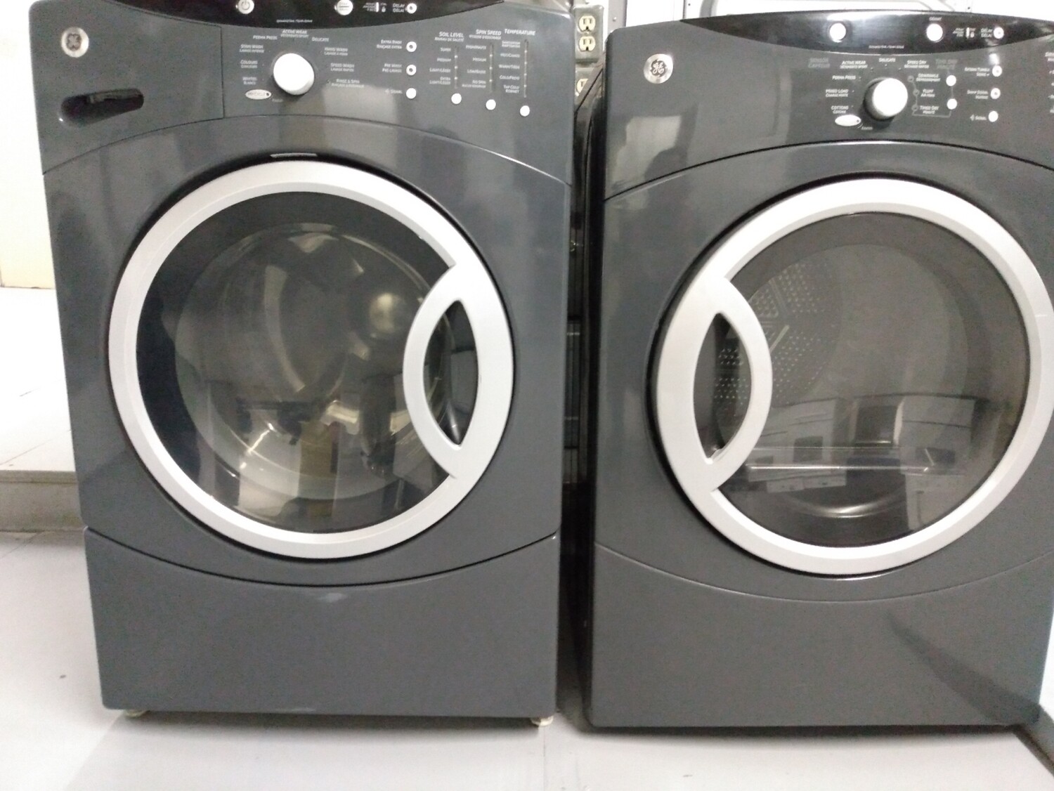 GE Washer/Dryer set