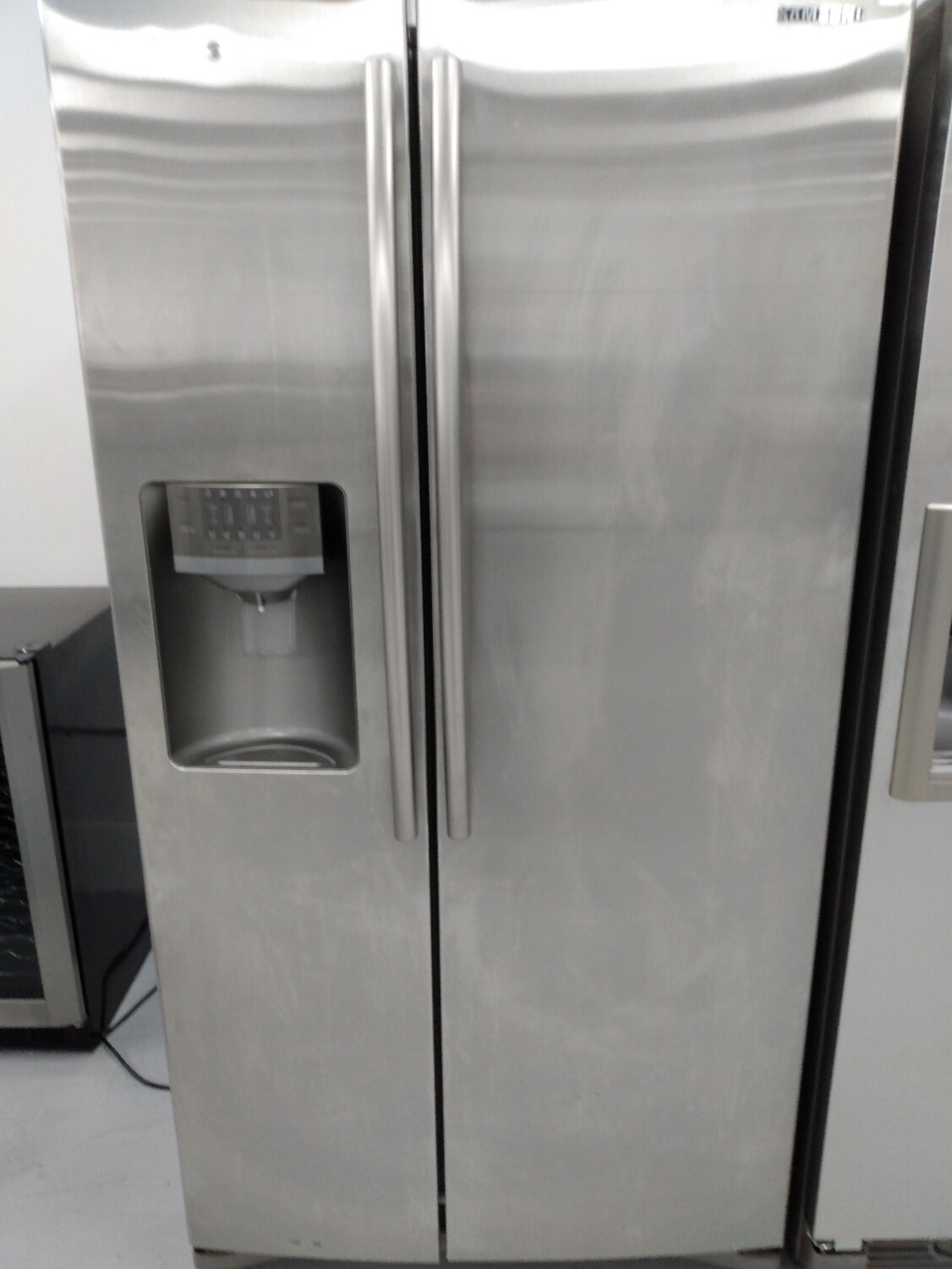 Samsung 36" Side-by-Side 25.5 Cu.Ft Refrigerator