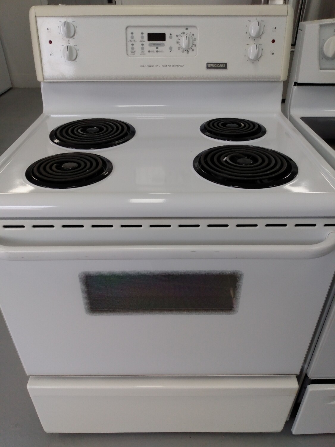 Frigidaire Stove