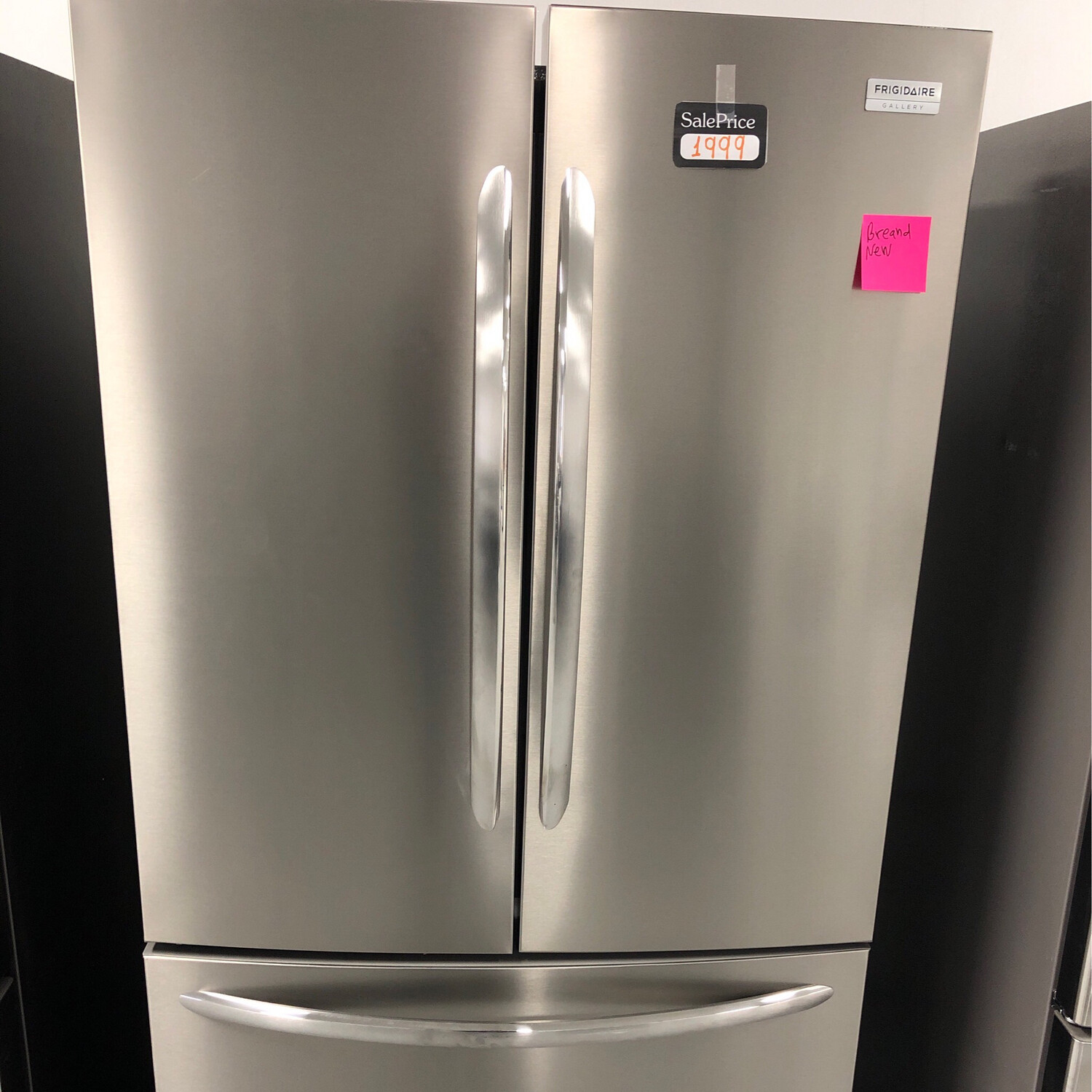 *LIKE NEW* Frigidaire Gallery 36" French Door 22.4 Cu.Ft Refrigerator