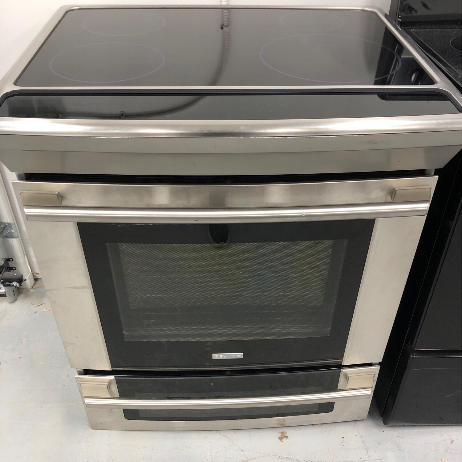 Electrolux Slide-In Induction Range, 4.2 Cu.Ft (Glass-Top)