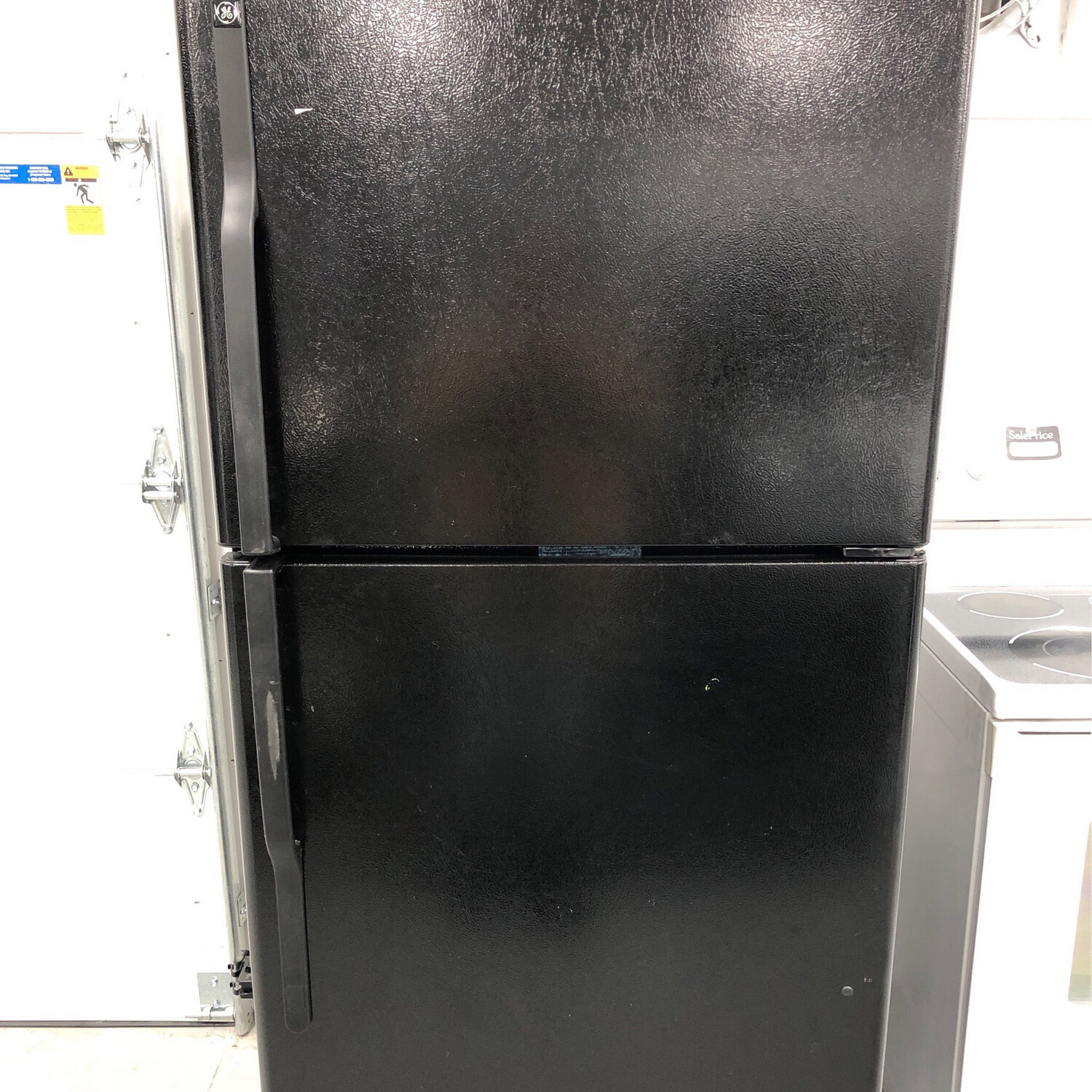 GE 30" Top-Mount 17.7 Cu. Ft. Refrigerator