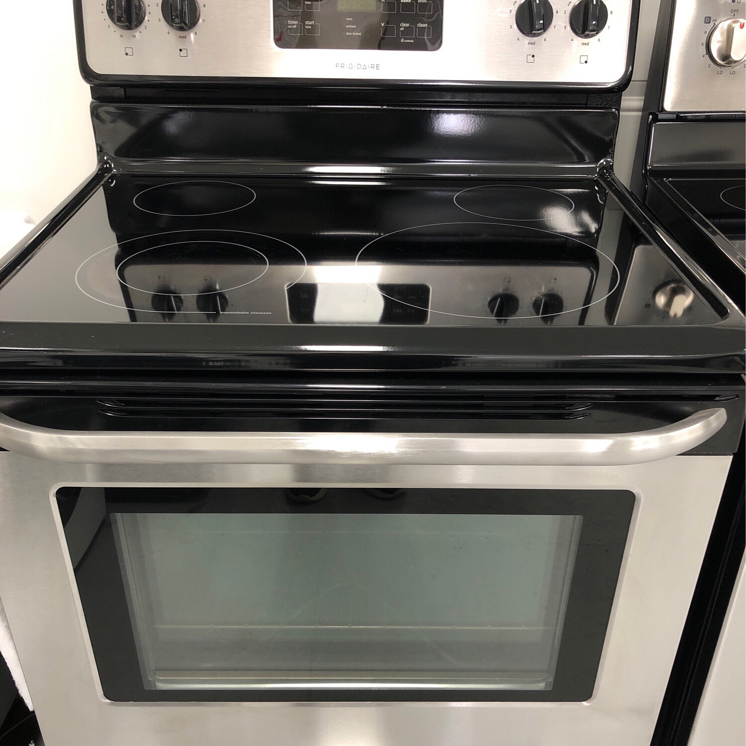 Frigidaire Self Clean, Glass-Top ,5.3 Cu.Ft  Range