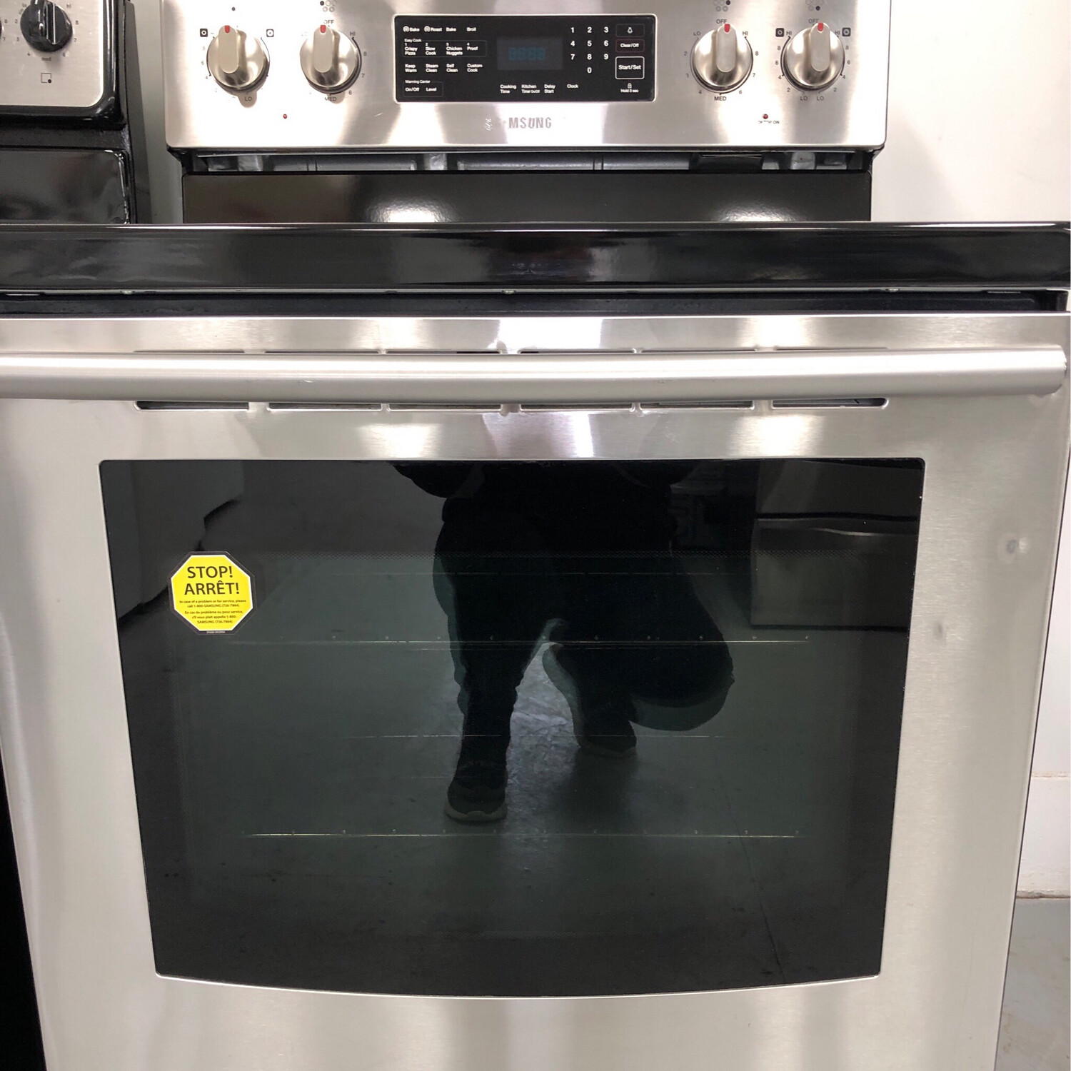 Samsung Freestanding Electric Range, 5.9 Cu.Ft