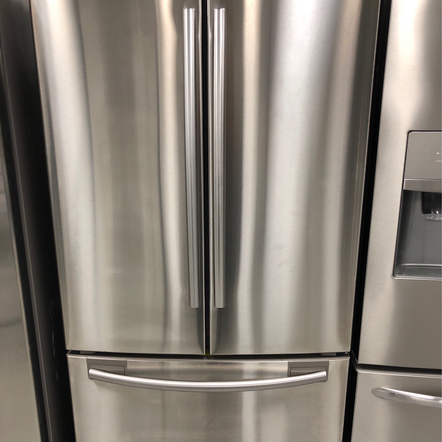 Samsung 33" French Door 20 Cu.Ft Refrigerator