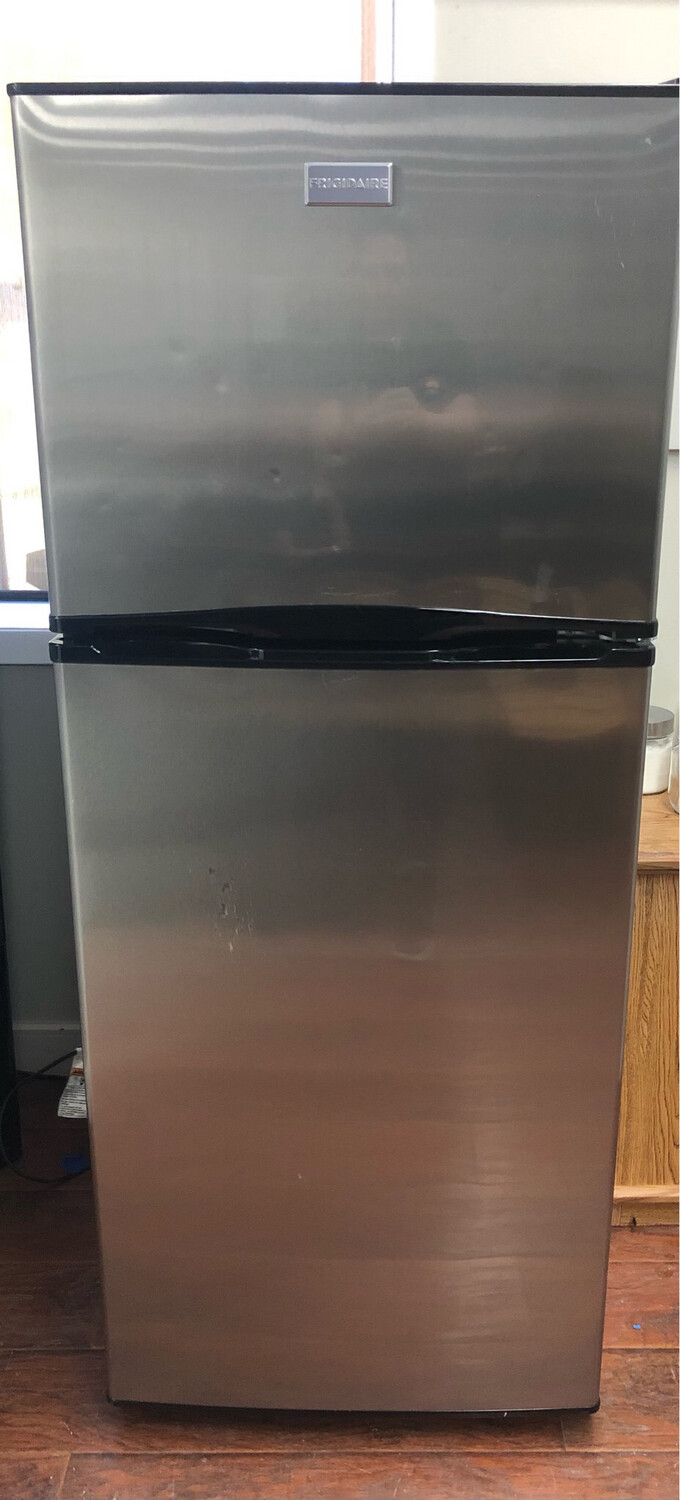 Frigidaire 24" Top-Mount 8.4 Cu.Ft Refrigerator