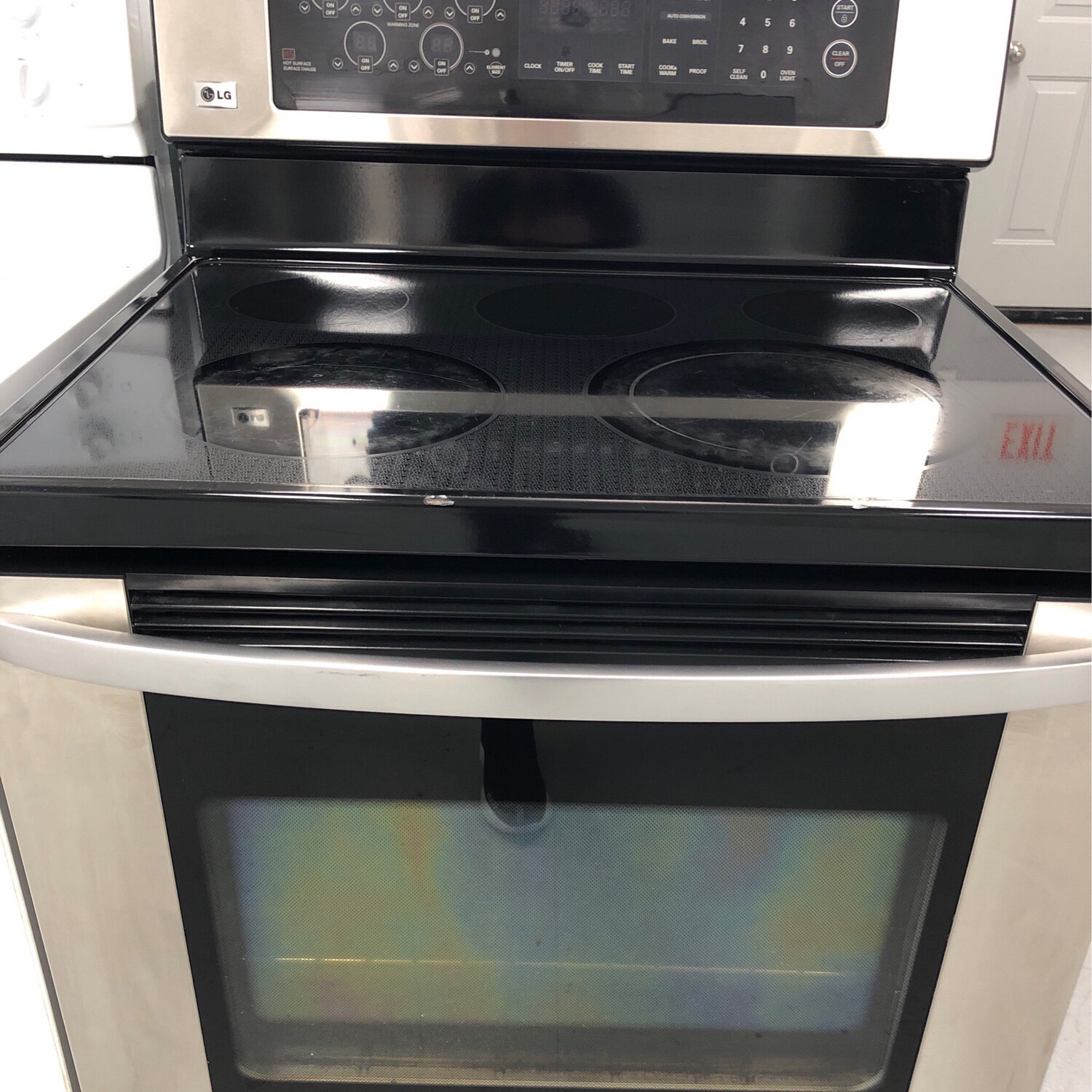 LG Freestanding Electric Range, 5.6 Cu.Ft (Glass-Top)