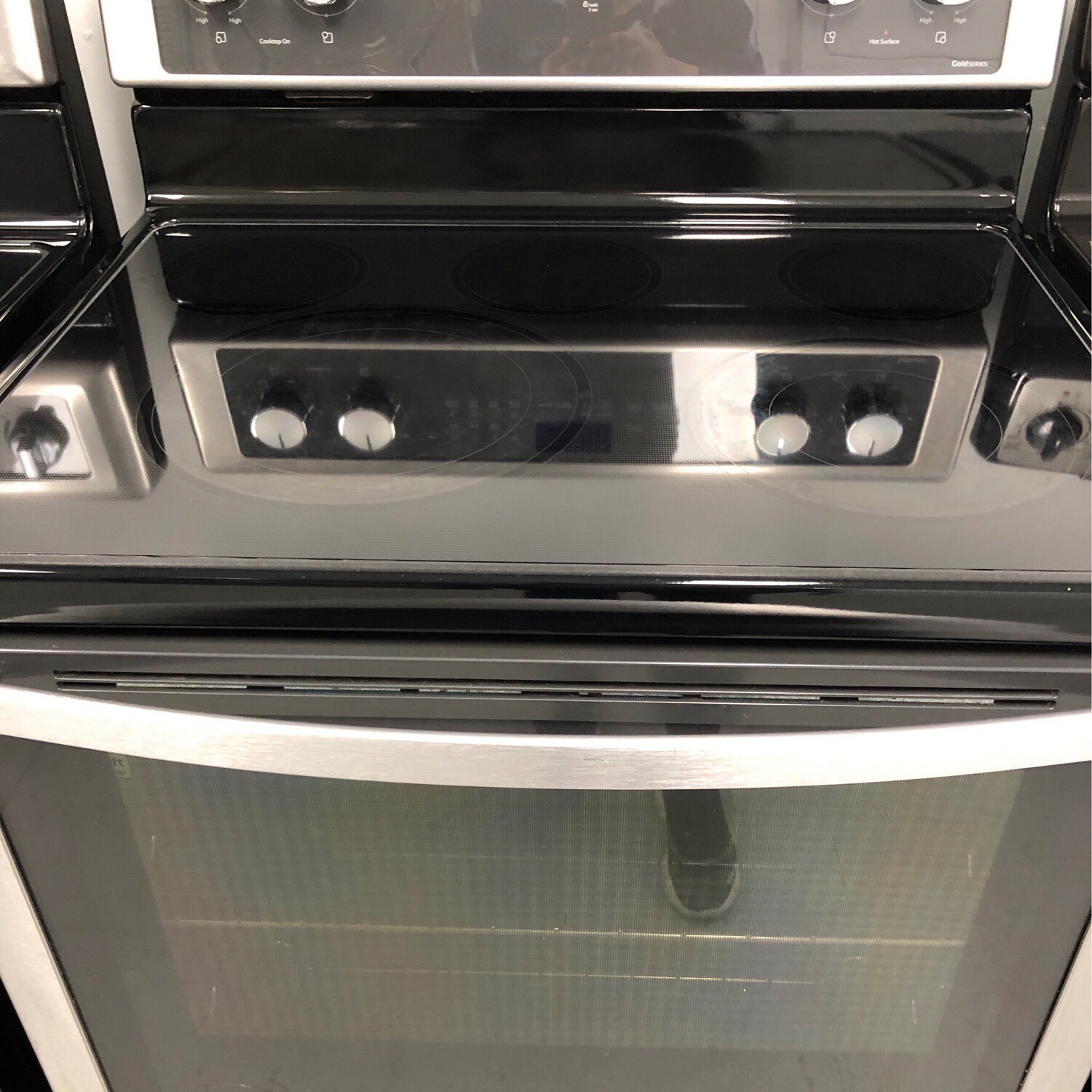 Whirlpool Glass-Top Range