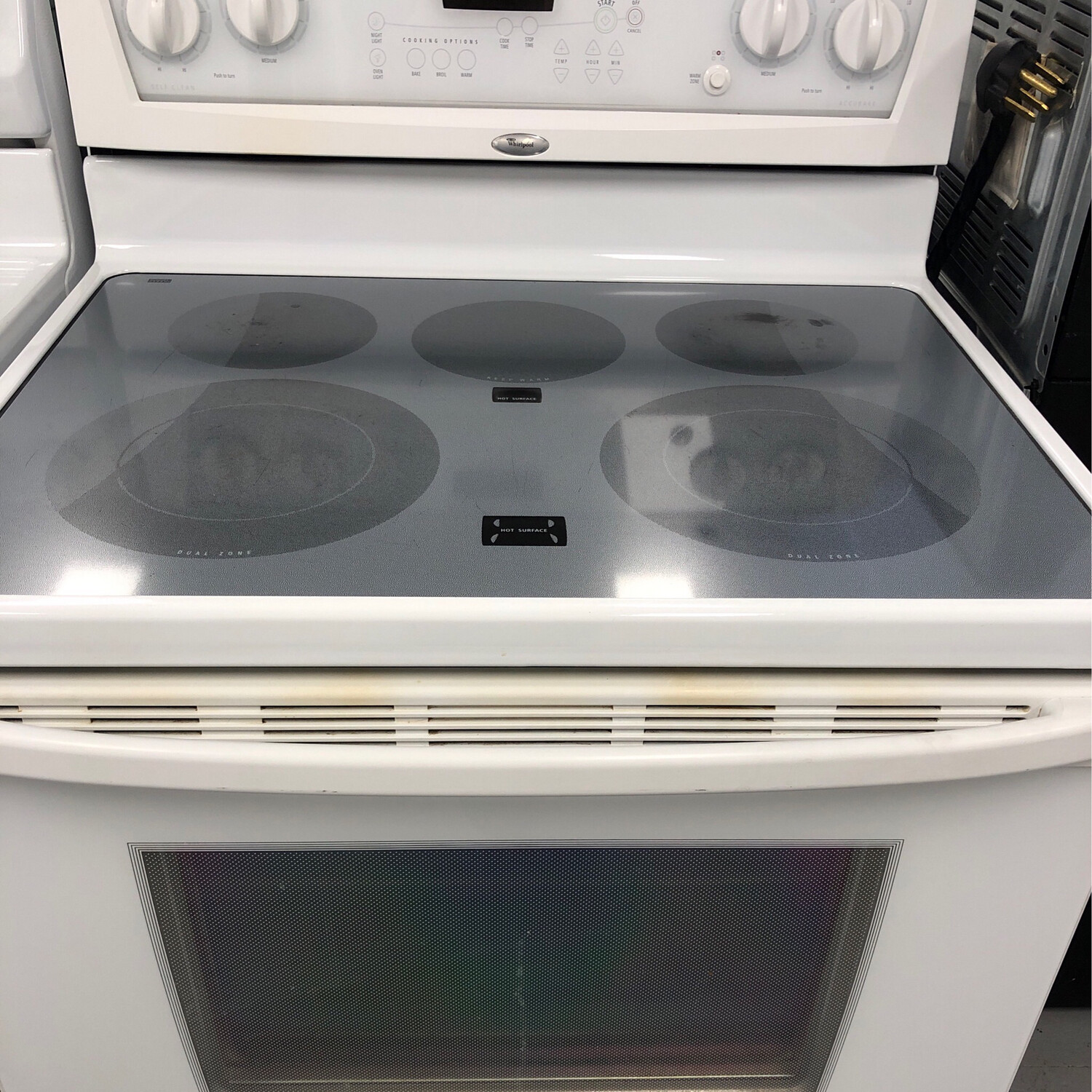 Whirlpool Freestanding Glass-Top Range