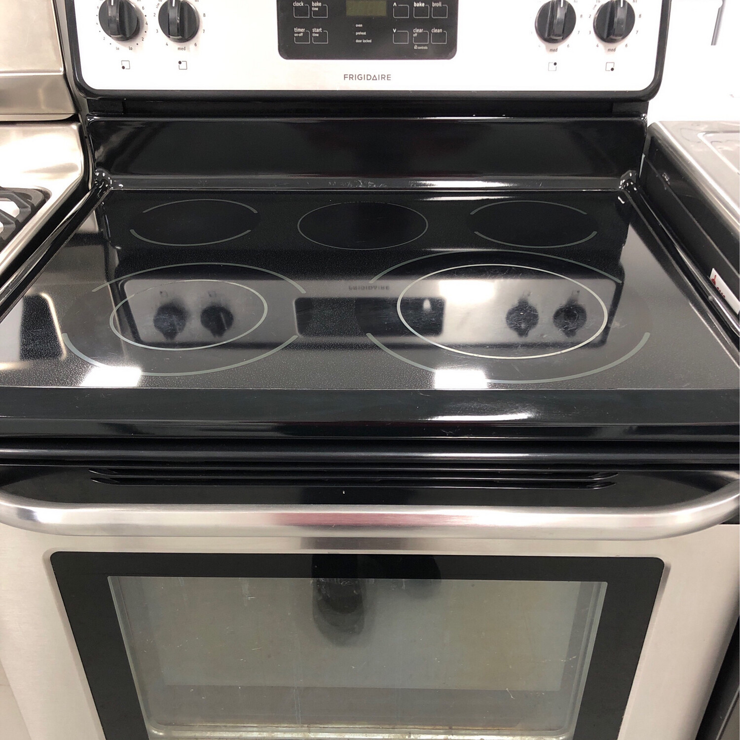 Frigidaire Freestanding Glass-Top Range