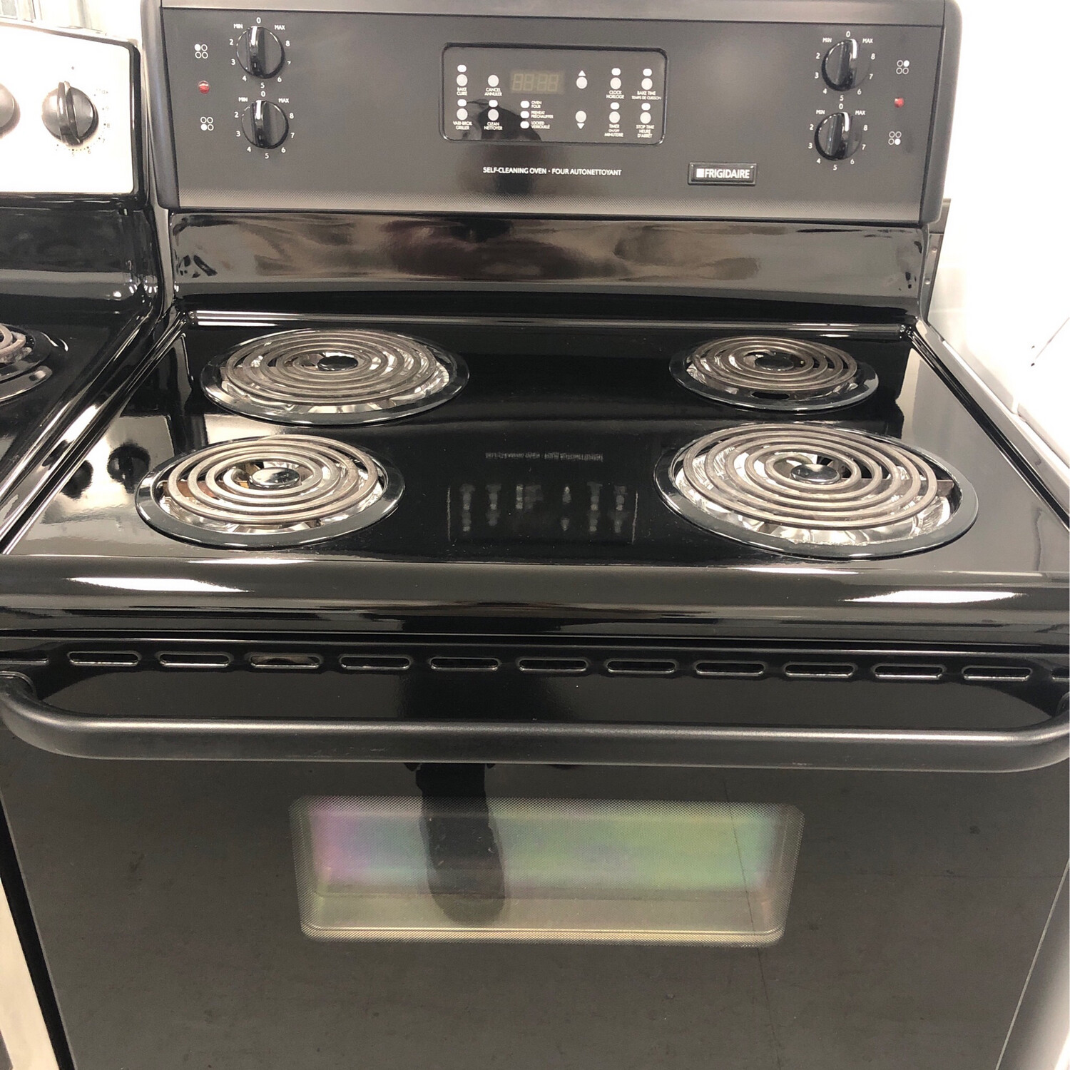 Frigidaire Freestanding Coiled Range