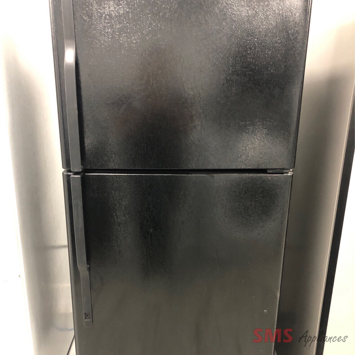 GE 30” Top-Mount Refrigerator GTH18KBRARBB