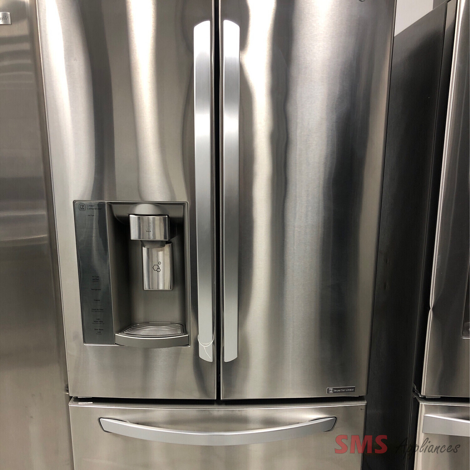 LG 33" 24.2 Cu. Ft French Door Refrigerator W/ Water & Ice Dispenser LFXS24623S/00