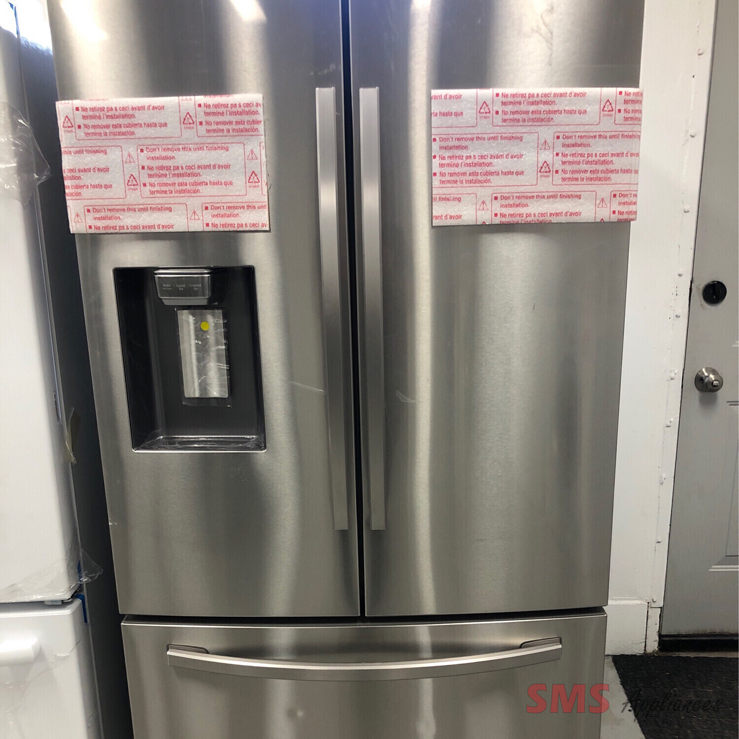 New - Open Box Scratch & Dent Samsung 36" 28.0 Cu.Ft French Door Refrigerator W/ Water & Ice Dispenser RF28R6201SR/AA