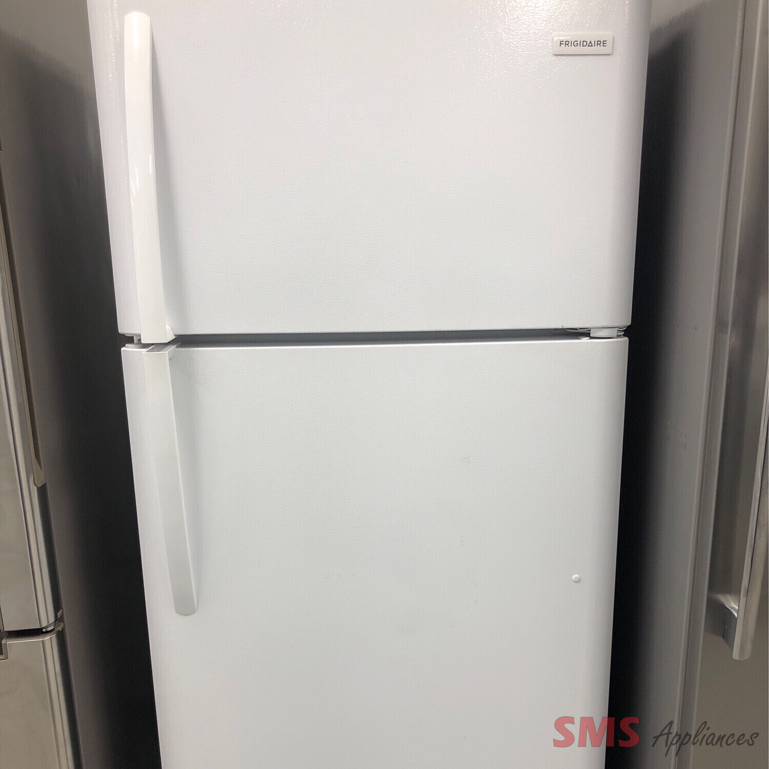 Frigidaire 30'' 18.0 Cu.Ft Top-Mount Refrigerator FFTR1814TW0