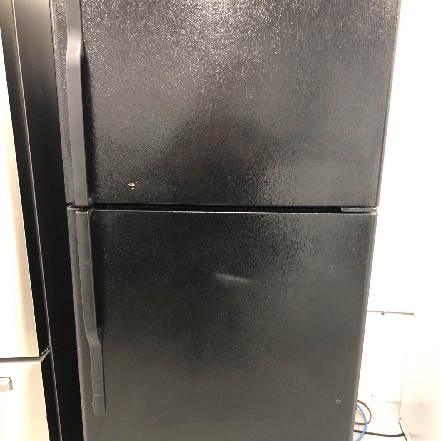 GE  30'' Top-Mount Refrigerator GTS18IBRMRBB