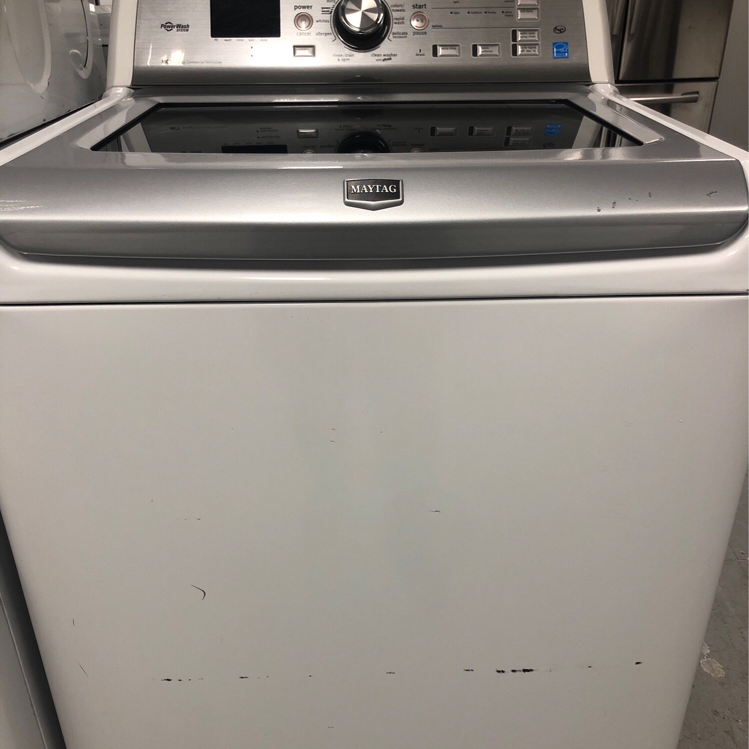 Maytag 27" Top-Load 5.5 Cu.Ft Washer MVWB880BW0