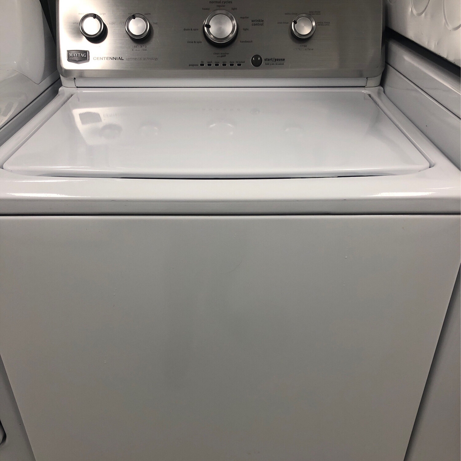 Maytag 27" Top-Load 4.2 Cu.Ft Washer MVWC200BW1