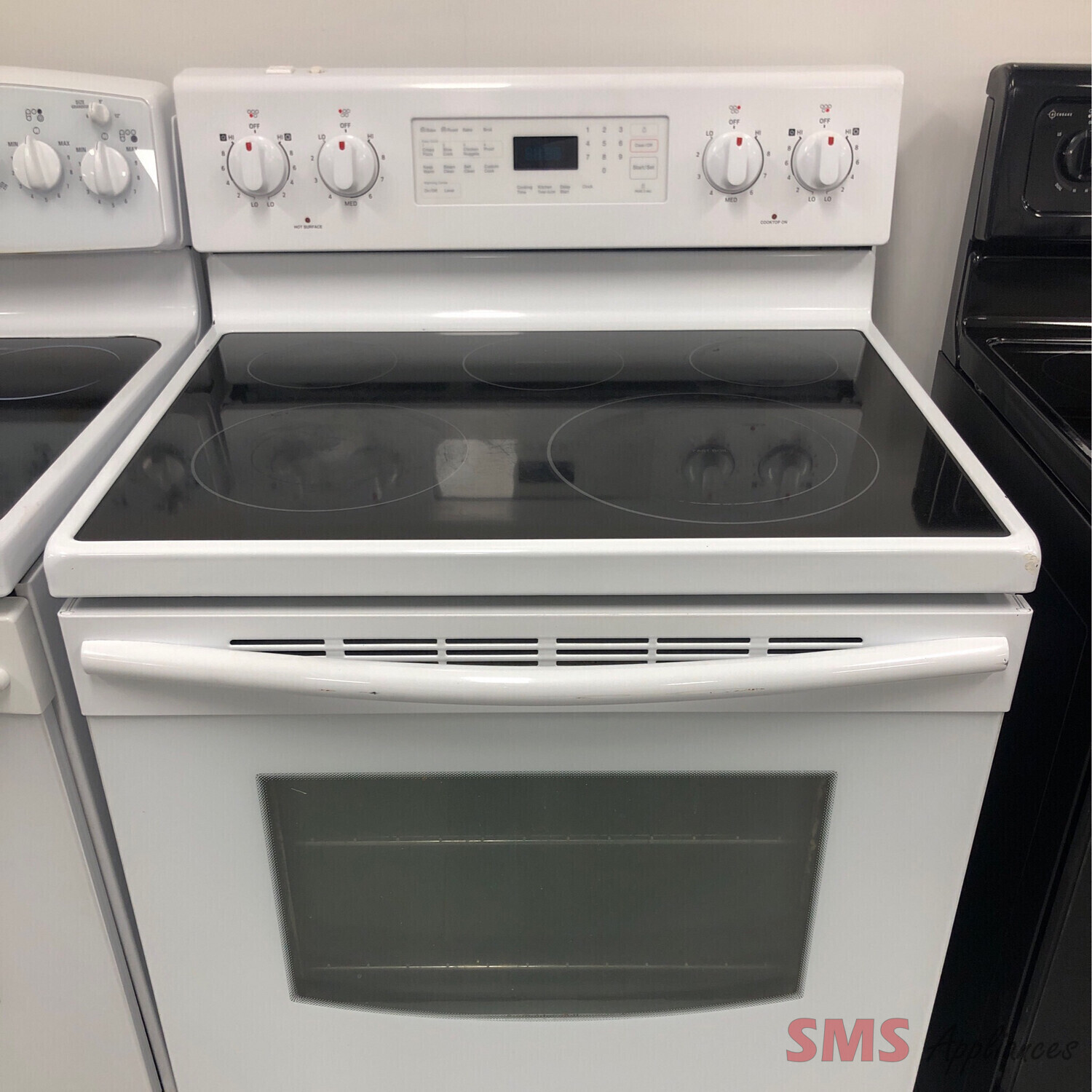 Samsung 30" Freestanding Glass-Top Range NE59J3420SW/AC