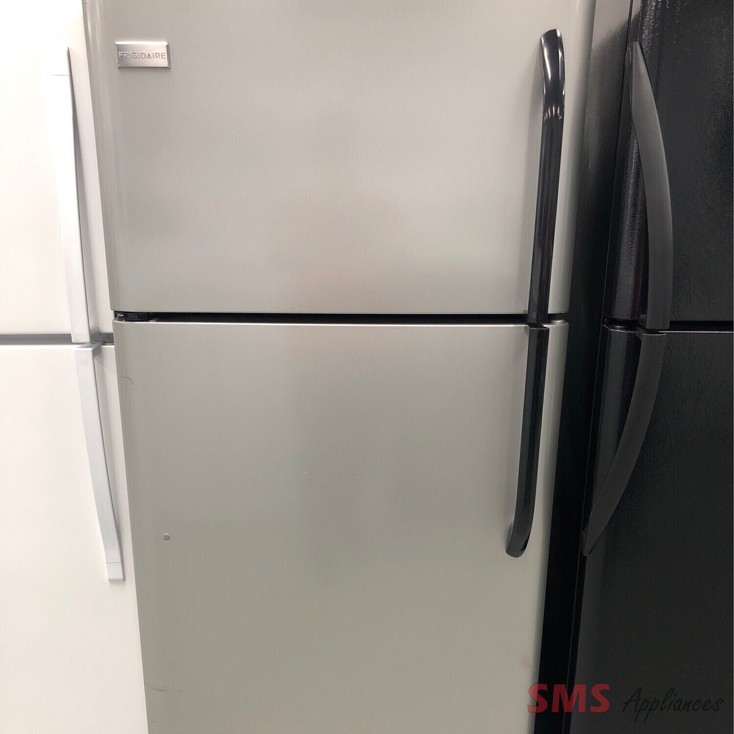 Frigidaire 30'' 18 Cu.Ft Top-Mount Refrigerator CFTR1826LME