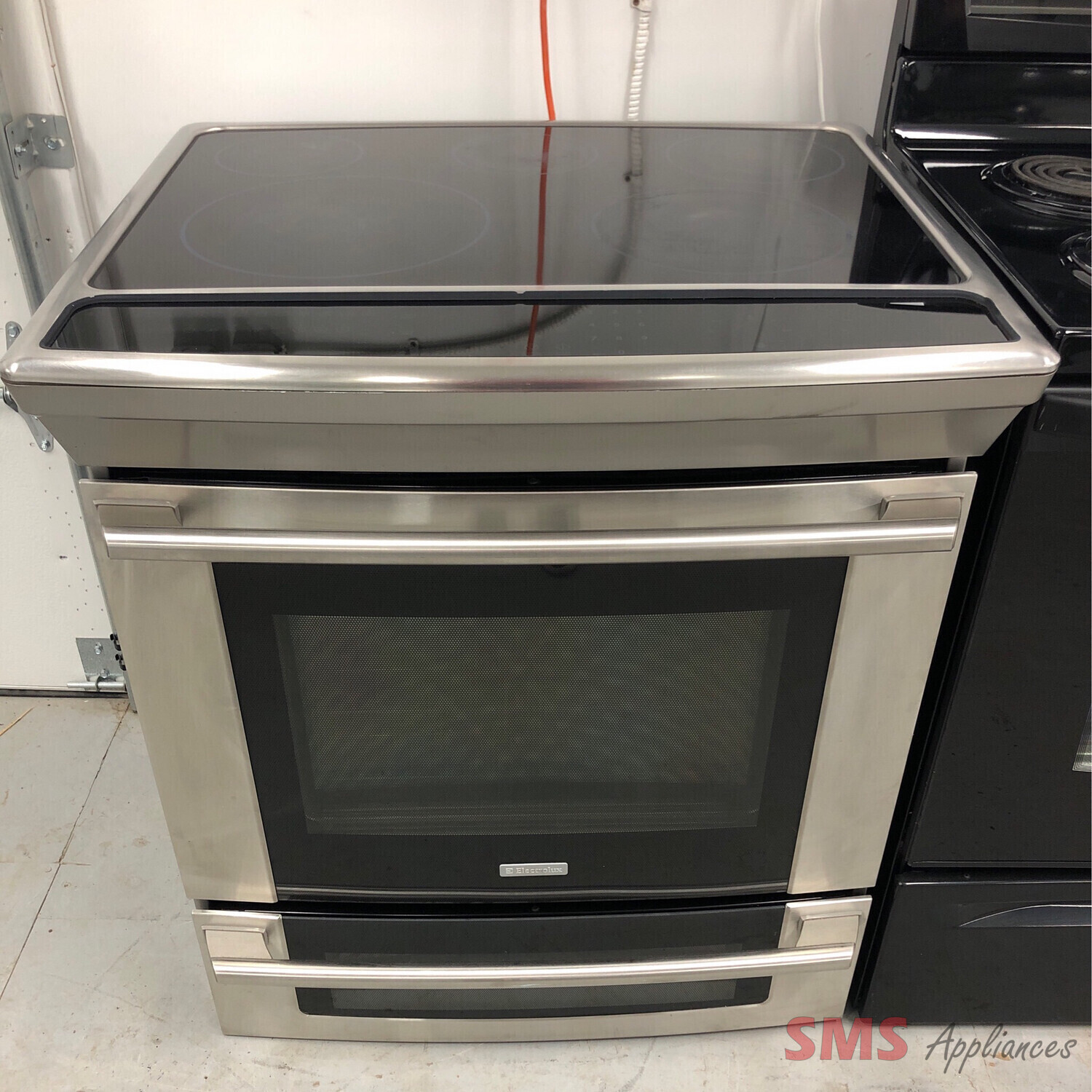 Electrolux Slide-In Glass-Top Range