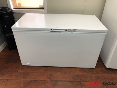 Open Box-Scratch & Dent Frigidaire Chest Freezer FFCL1542AW