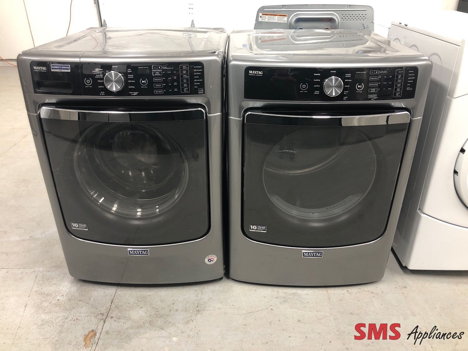 Maytag Front-Load Washer & Dryer Set  MHW8200FC0/YMED8200FC0