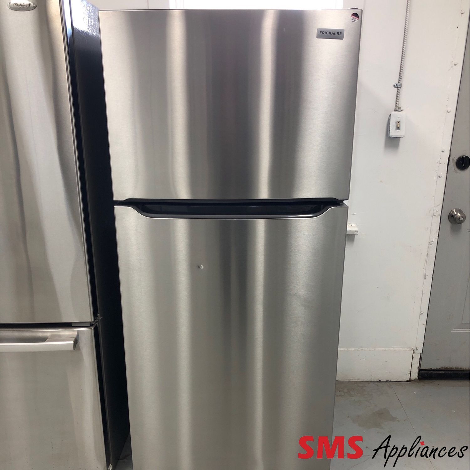 Open Box-Scratch and Dent Frigidaire Top-Mount 30'' Refrigerator FFTR1835VS